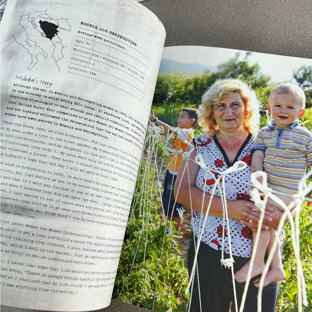 Share: The Cookbook That Celebrates Our Common Humanity Foreword by Meryl Streep